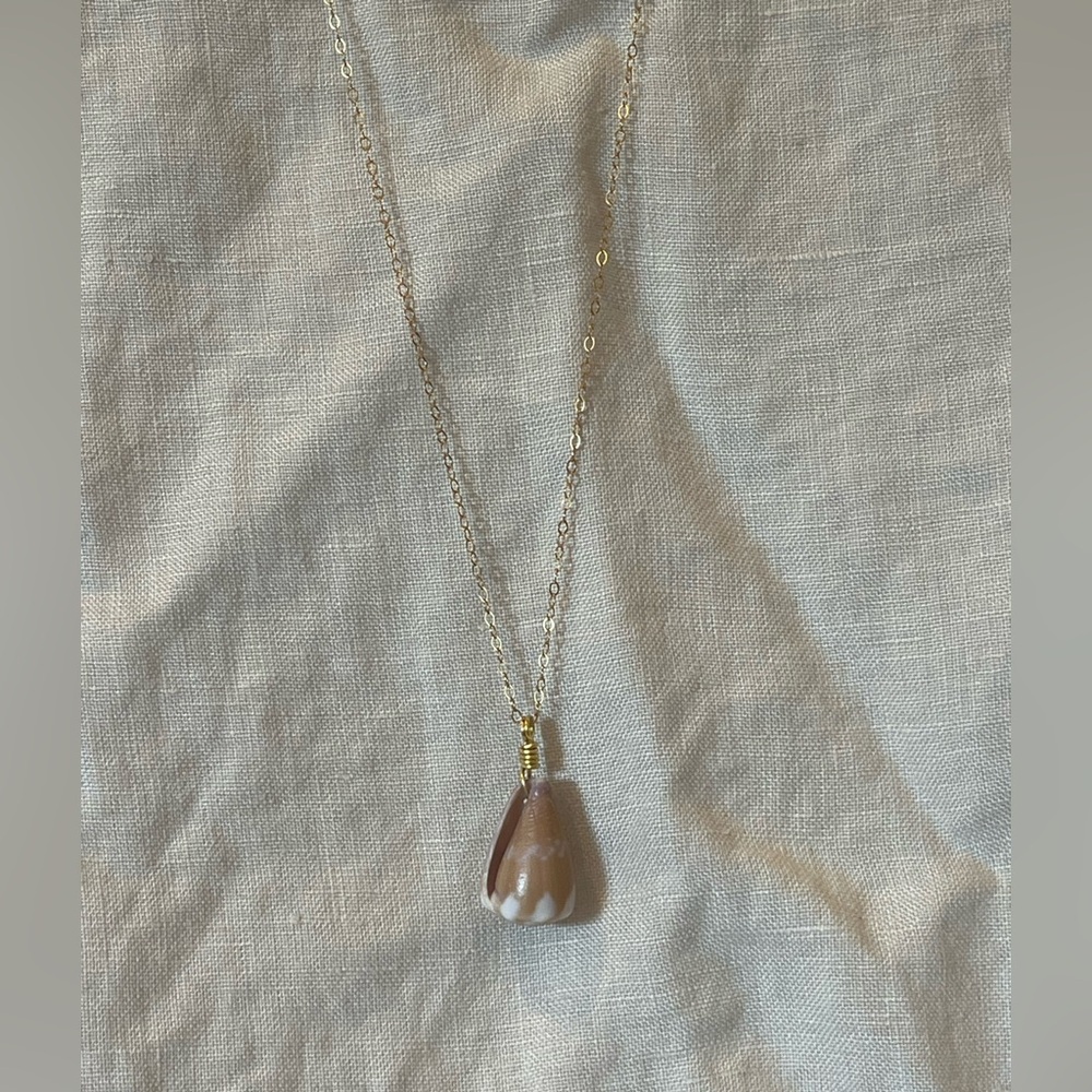 Hawaiian Seashell Gold Chain Luxury Necklace, New 🐚